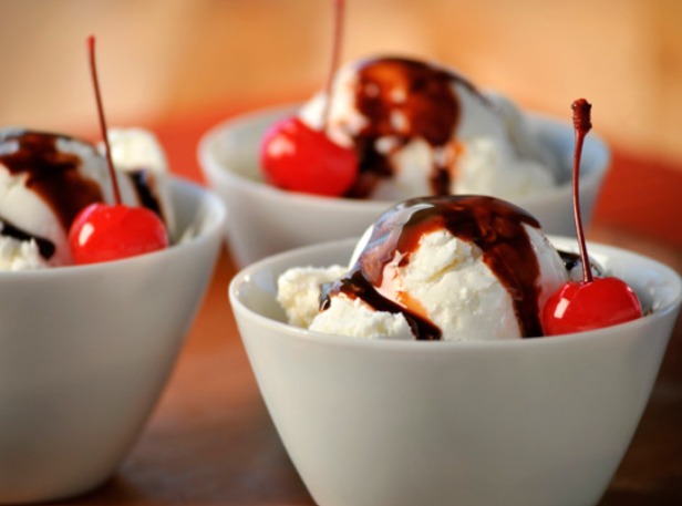 Ice cream suprise with sauces